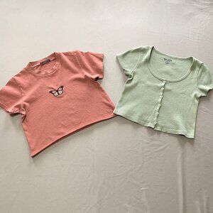 2 Brandy Melville Women Crop Top Tees. Soft Red and Sage Green. One Size